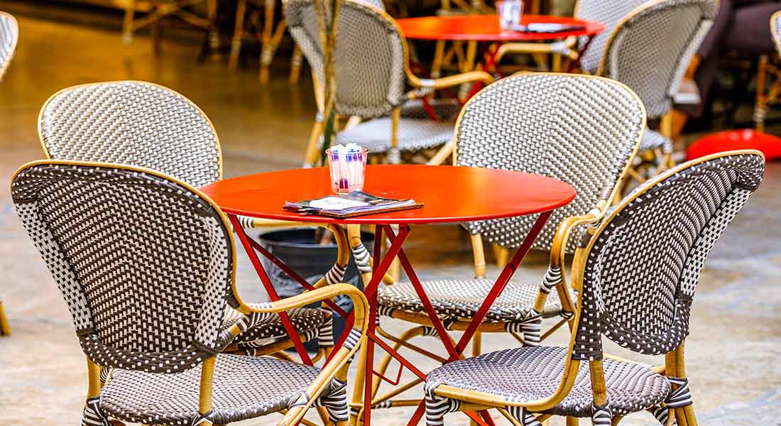covid-19 outdoor seating safety tips